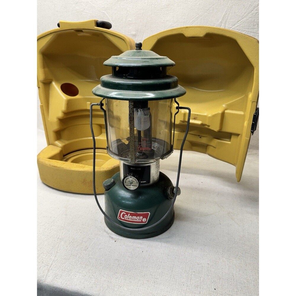Vintage 1973 Coleman Lantern Model 220H w/ Mustard YELLOW Clam Carrying Case